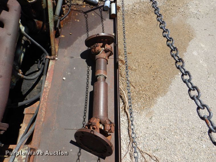 image for item DS8065 1971 Mack R685ST  truck cab and chassis with auxiliary power unit