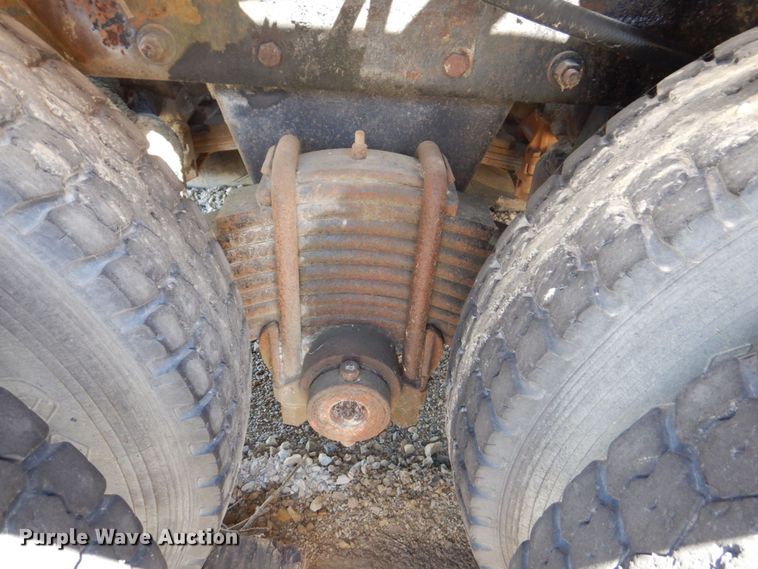 image for item DS8065 1971 Mack R685ST  truck cab and chassis with auxiliary power unit