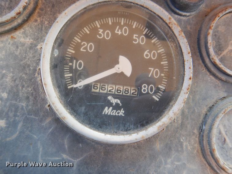 image for item DS8065 1971 Mack R685ST  truck cab and chassis with auxiliary power unit