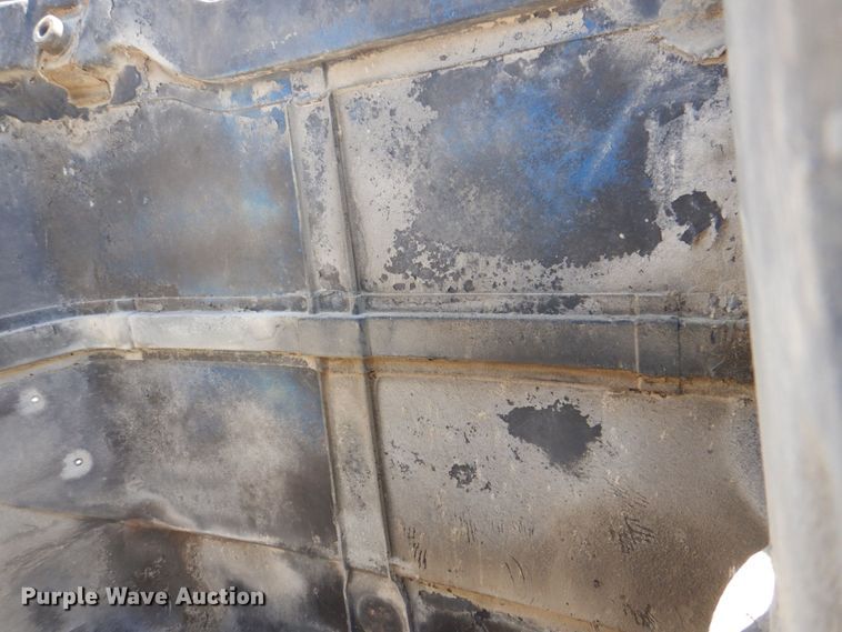 image for item DS8065 1971 Mack R685ST  truck cab and chassis with auxiliary power unit