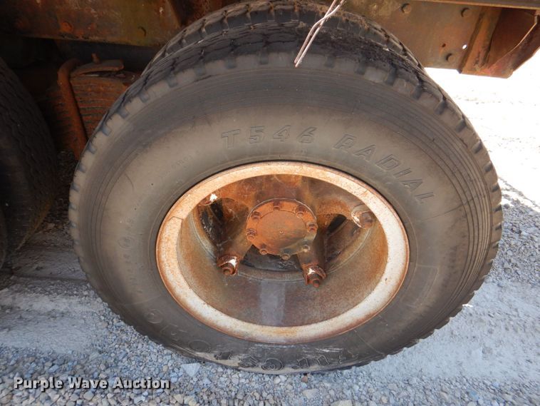 image for item DS8065 1971 Mack R685ST  truck cab and chassis with auxiliary power unit