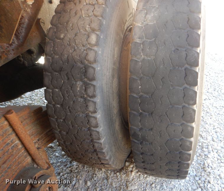 image for item DS8065 1971 Mack R685ST  truck cab and chassis with auxiliary power unit