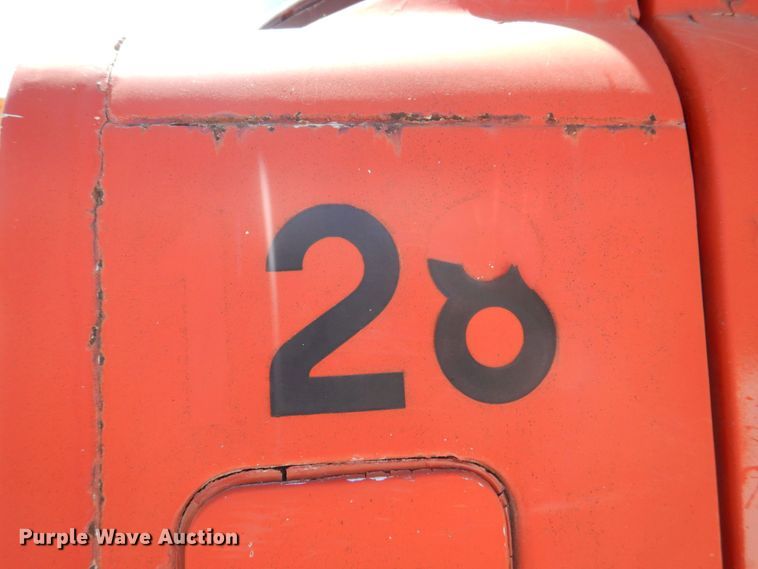 image for item DS8065 1971 Mack R685ST  truck cab and chassis with auxiliary power unit