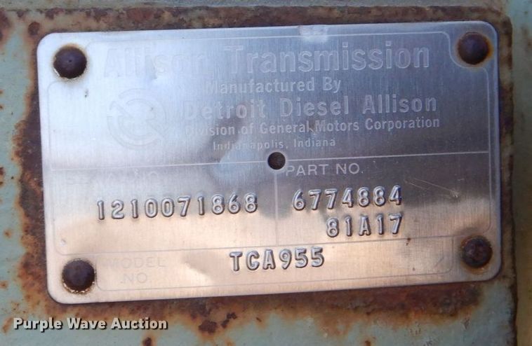 image for item DS8065 1971 Mack R685ST  truck cab and chassis with auxiliary power unit