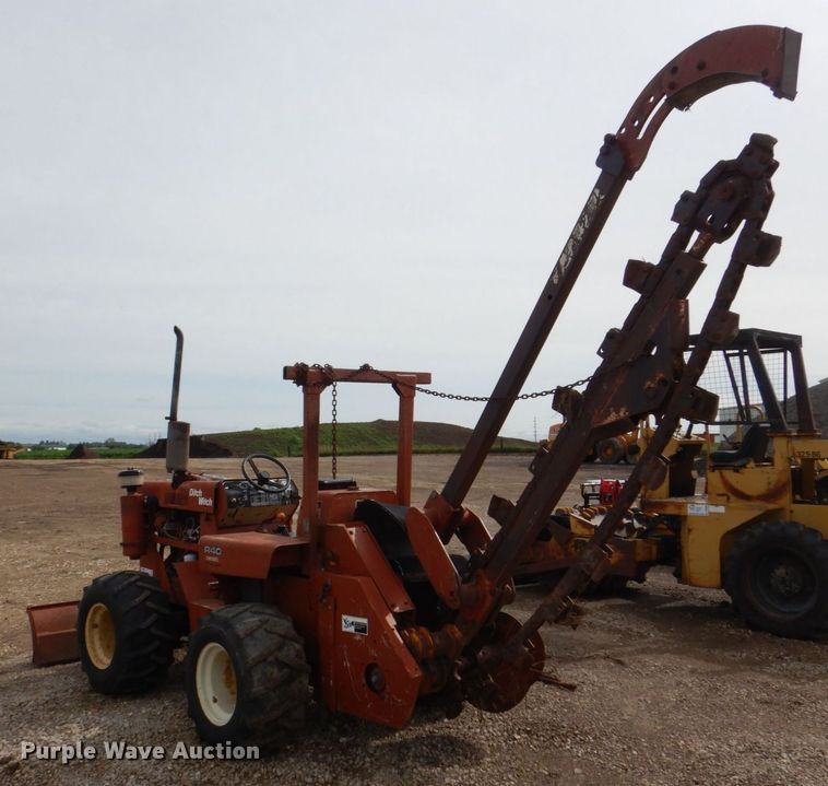 image for item DS8079 Ditch Witch R40D  trencher