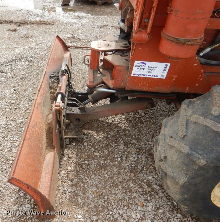 image for item DS8079 Ditch Witch R40D  trencher