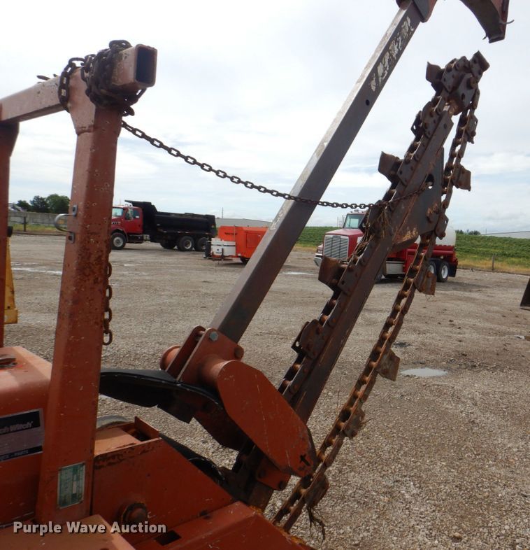 image for item DS8079 Ditch Witch R40D  trencher