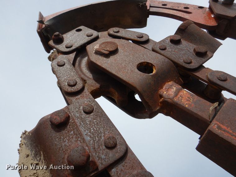 image for item DS8079 Ditch Witch R40D  trencher