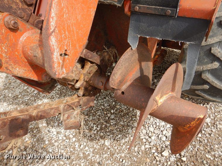 image for item DS8079 Ditch Witch R40D  trencher