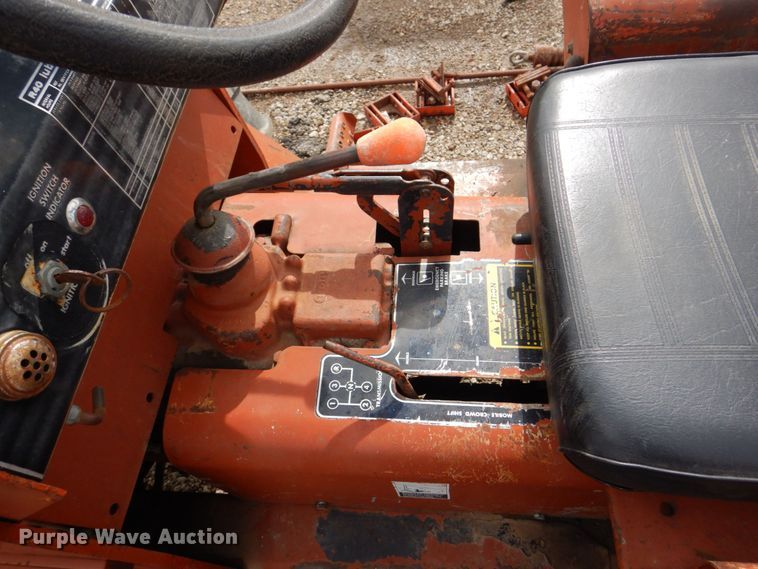 image for item DS8079 Ditch Witch R40D  trencher