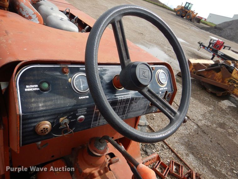 image for item DS8079 Ditch Witch R40D  trencher