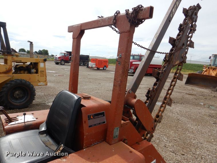 image for item DS8079 Ditch Witch R40D  trencher