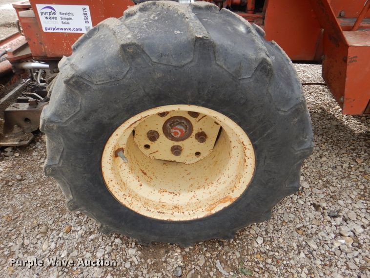 image for item DS8079 Ditch Witch R40D  trencher