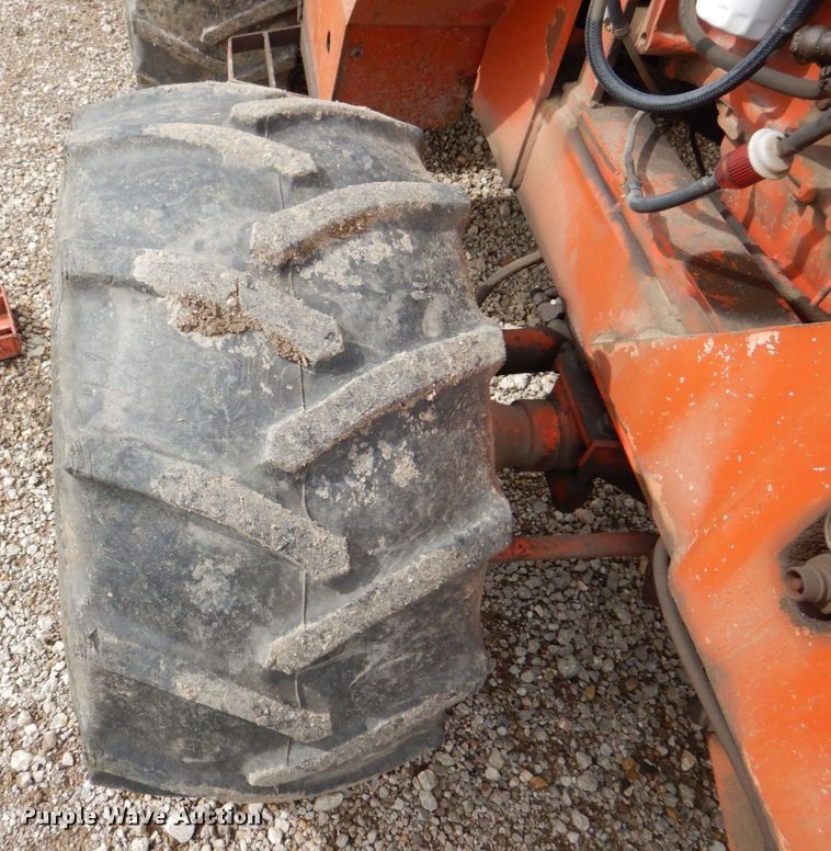 image for item DS8079 Ditch Witch R40D  trencher