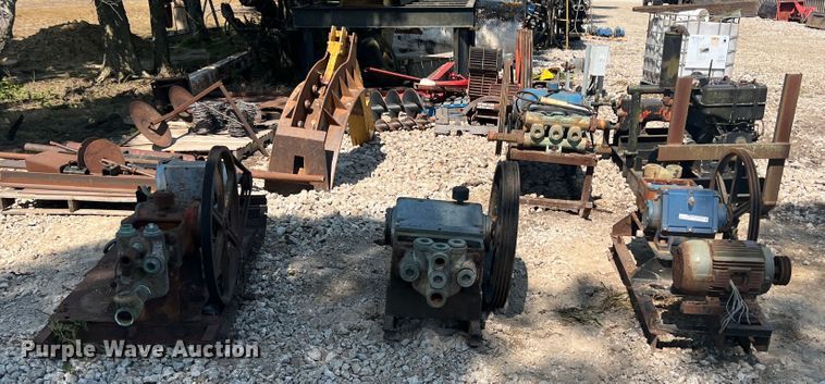 image for item HL9175 (5) Pumps