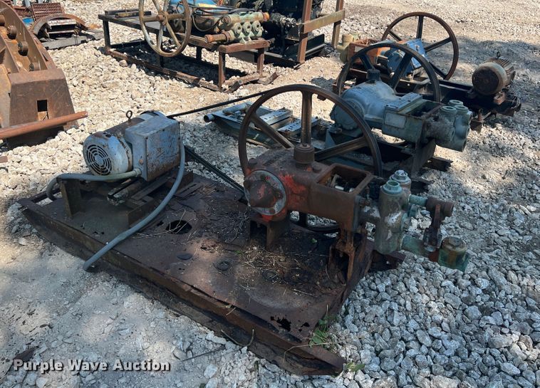 image for item HL9175 (5) Pumps