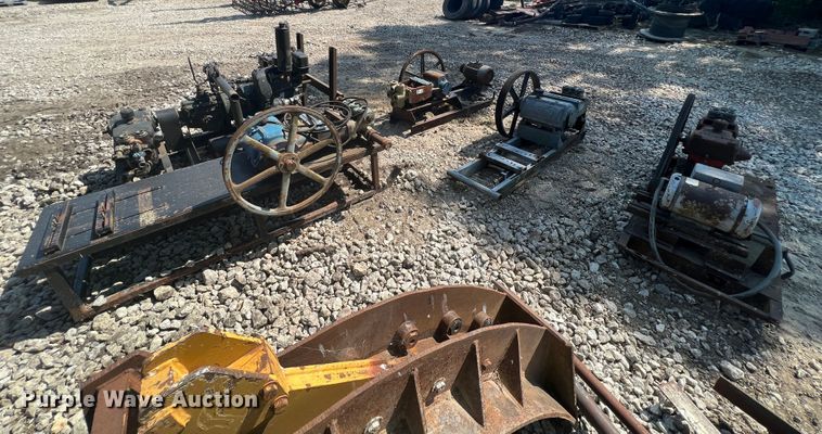 image for item HL9175 (5) Pumps