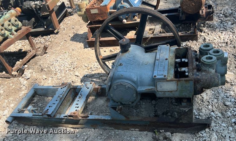 image for item HL9175 (5) Pumps