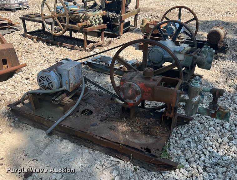 image for item HL9175 (5) Pumps