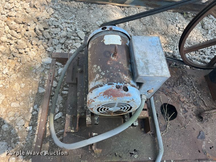 image for item HL9175 (5) Pumps