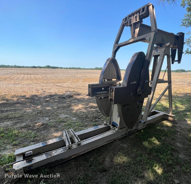 image for item HL9177 Cabot 40D  pump jack