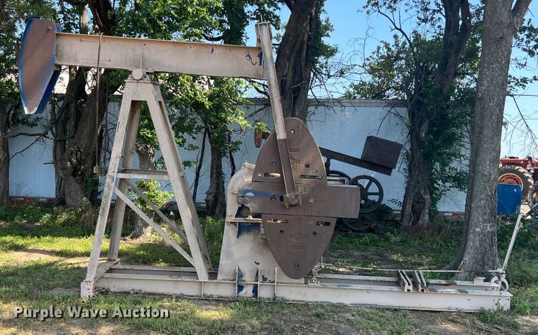 image for item HL9177 Cabot 40D  pump jack