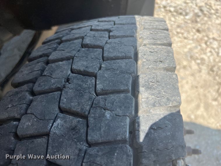 image for item HL9178 2013 Ford F450 Super Duty  bale bed truck