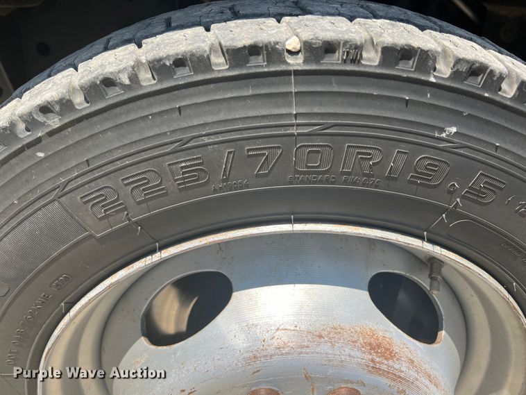 image for item HL9178 2013 Ford F450 Super Duty  bale bed truck