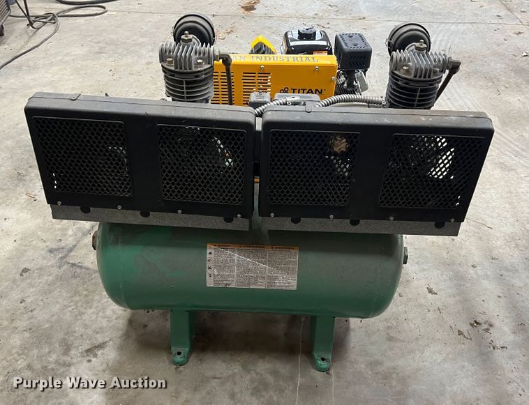 image for item HL9207 Titan  air compressor