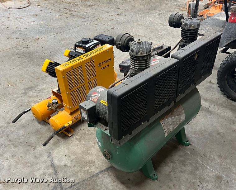 image for item HL9207 Titan  air compressor