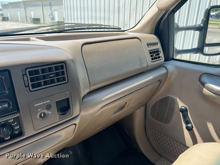 image for item HL9211 2004 Ford F550  SuperCab utility / service truck