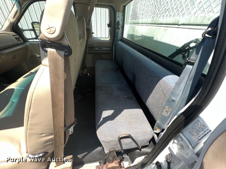 image for item HL9211 2004 Ford F550  SuperCab utility / service truck