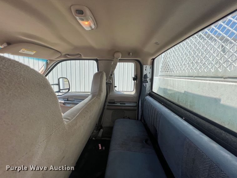 image for item HL9211 2004 Ford F550  SuperCab utility / service truck