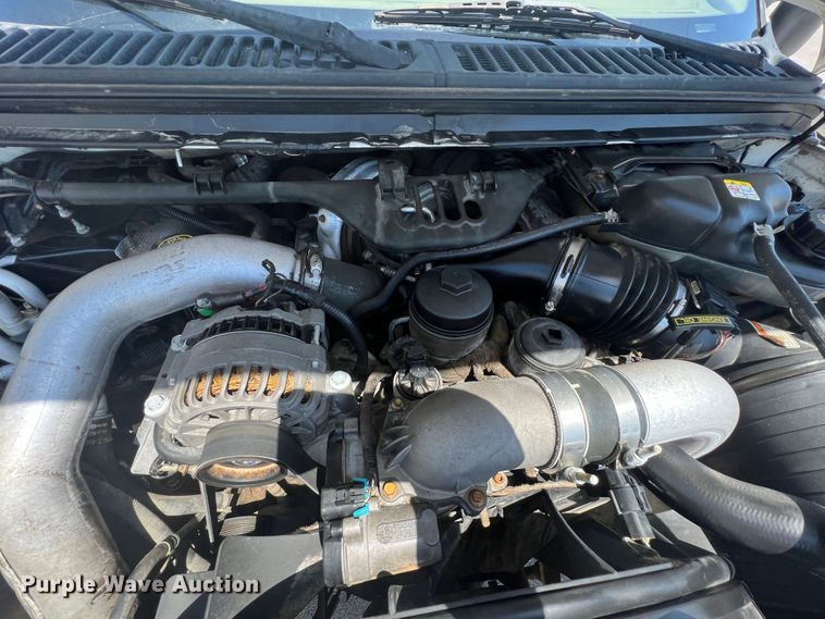 image for item HL9211 2004 Ford F550  SuperCab utility / service truck