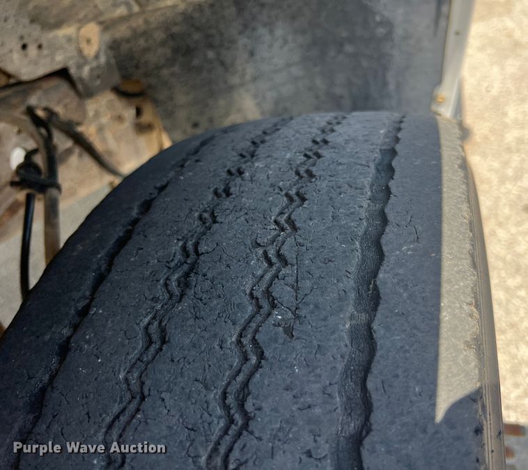 image for item HL9211 2004 Ford F550  SuperCab utility / service truck