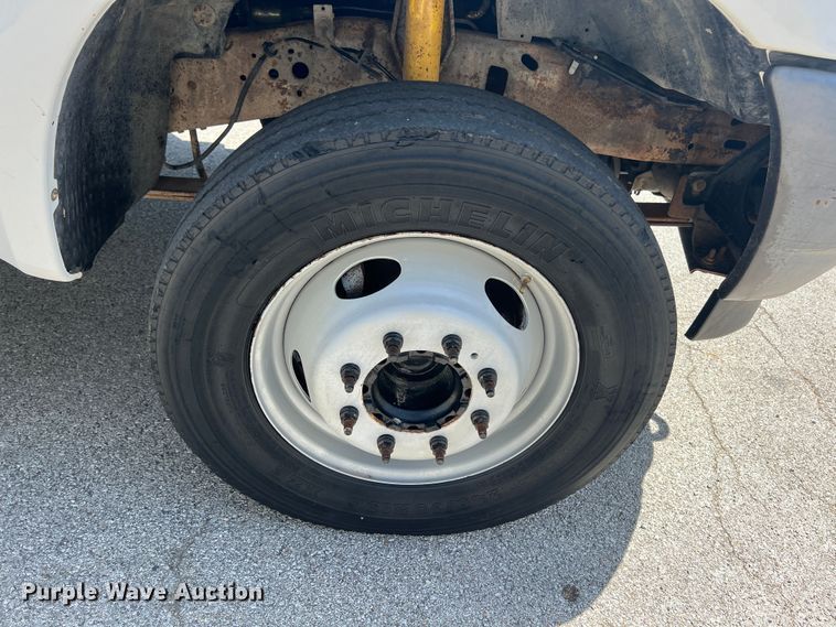 image for item HL9211 2004 Ford F550  SuperCab utility / service truck