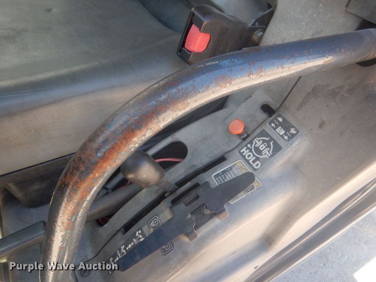 image for item HU9423 2011 Kubota RTV 1100  utility vehicle