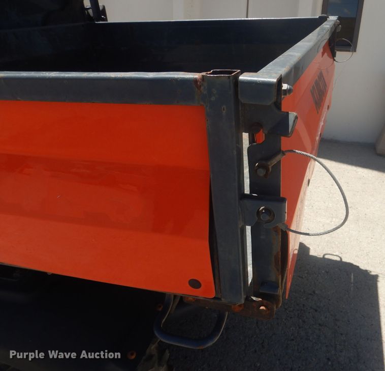 image for item HU9423 2011 Kubota RTV 1100  utility vehicle