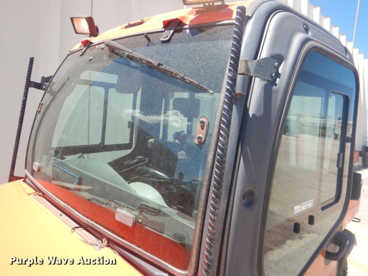 image for item HU9423 2011 Kubota RTV 1100  utility vehicle