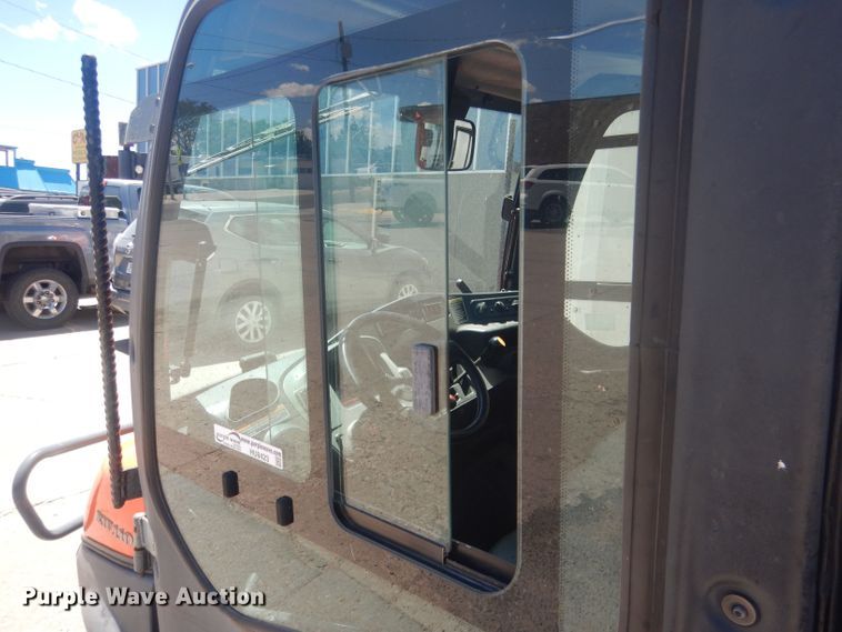 image for item HU9423 2011 Kubota RTV 1100  utility vehicle