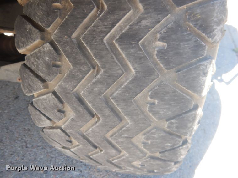 image for item HU9423 2011 Kubota RTV 1100  utility vehicle