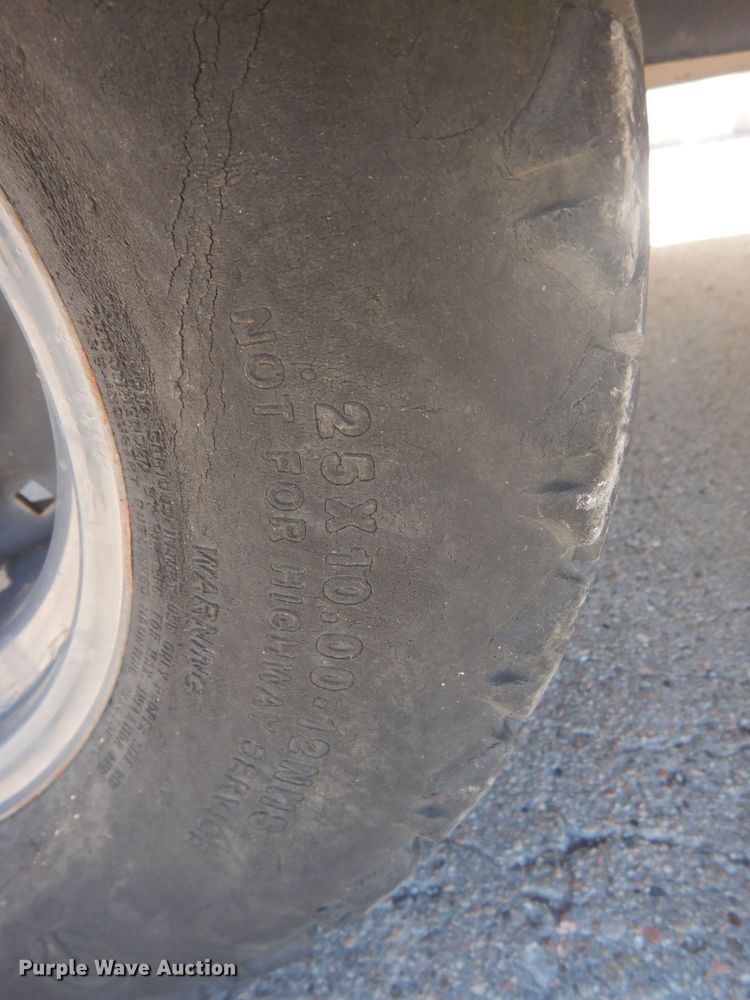 image for item HU9423 2011 Kubota RTV 1100  utility vehicle