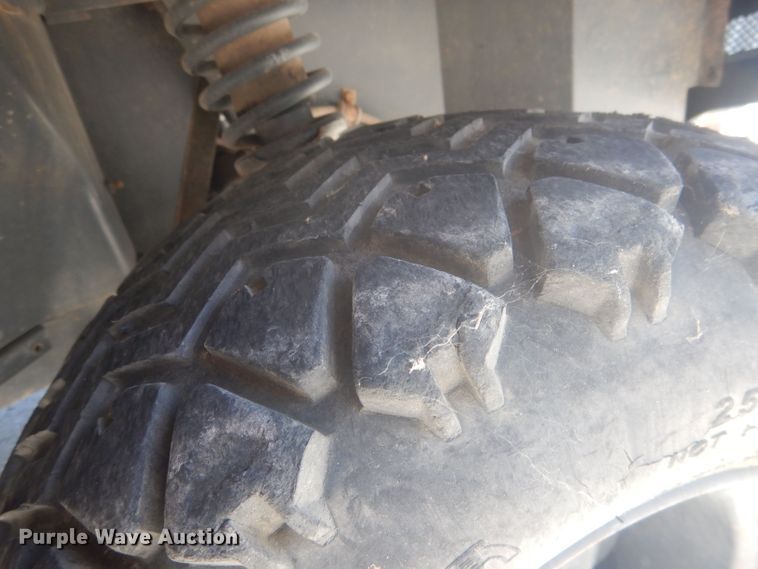 image for item HU9423 2011 Kubota RTV 1100  utility vehicle