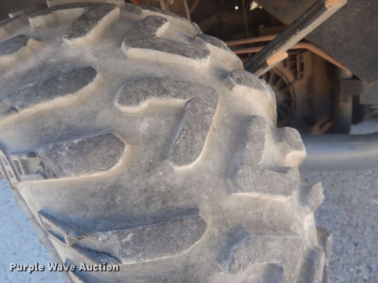 image for item HU9423 2011 Kubota RTV 1100  utility vehicle