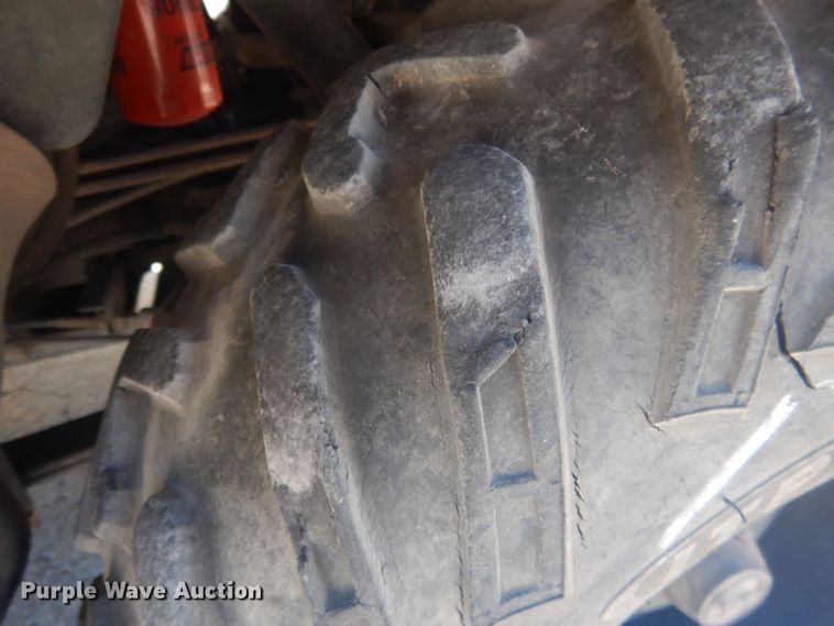 image for item HU9423 2011 Kubota RTV 1100  utility vehicle