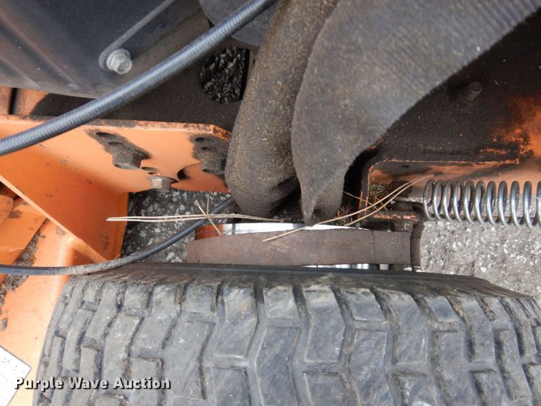 image for item IM9968 2009 Scag SWZ48V -17KAI  lawn mower