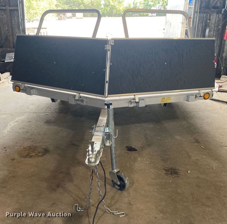 image for item JA9175 1999 Triton LT10VR-101  snowmobile trailer