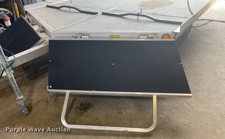 image for item JA9175 1999 Triton LT10VR-101  snowmobile trailer