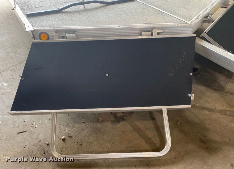 image for item JA9175 1999 Triton LT10VR-101  snowmobile trailer