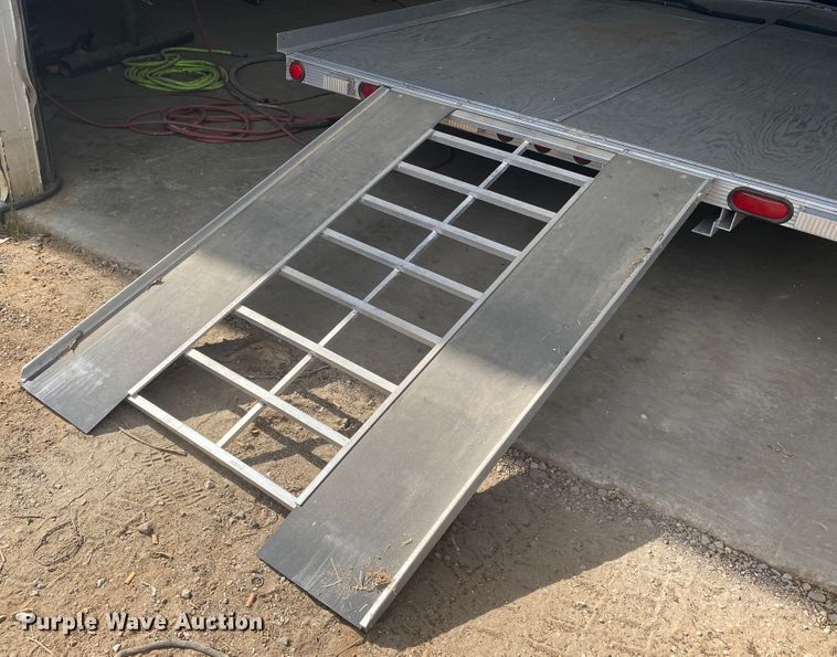 image for item JA9175 1999 Triton LT10VR-101  snowmobile trailer